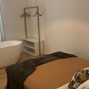 Camera con letto king size